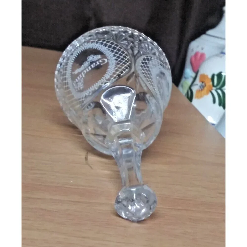 1994 Artmark Chicago Crystal Glass Bell Grandma Fills The World With Love 5.5